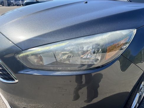 Used 2015 Ford Focus SE w/ Equipment Group 201A FWD image 25