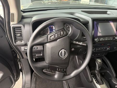 Used 2022 Nissan Frontier S w/ Technology Package image 11