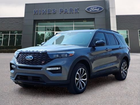 Certified 2023 Ford Explorer ST AWD/4WD image 3