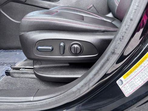 Used 2022 Chevrolet Blazer RS image 11