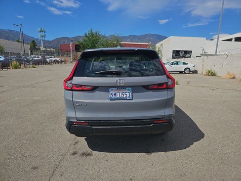 Used 2024 Honda CR-V LX image 5