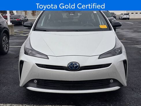 Certified 2021 Toyota Prius FWD image 2
