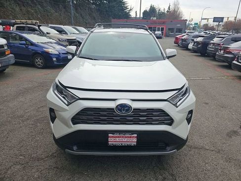 Used 2021 Toyota RAV4 Limited w/ Carpet Mat Package (TMS) image 22