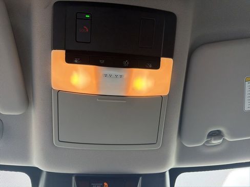 Used 2023 Nissan Rogue SV image 12