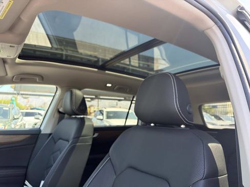 New 2026 Volkswagen Atlas SE FWD image 17