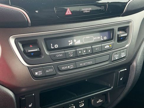 Used 2024 Honda Passport EX-L image 15