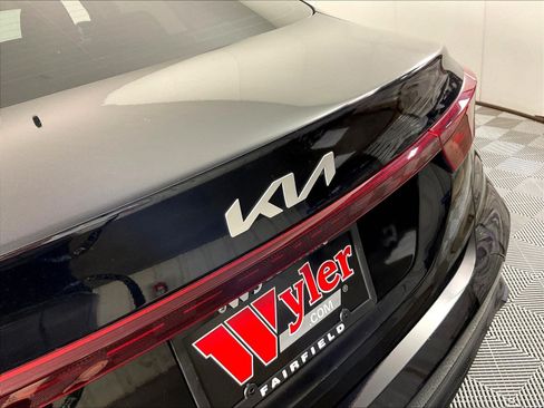 Used 2022 Kia Forte Sedan FWD image 23