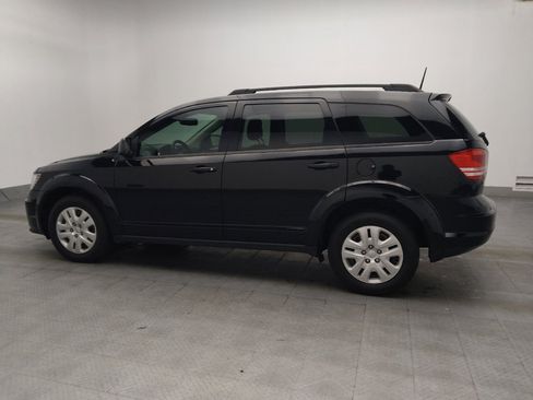 Used 2020 Dodge Journey SE FWD image 3