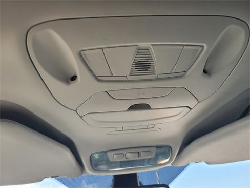 Used 2020 Ford Transit Connect XLT image 22