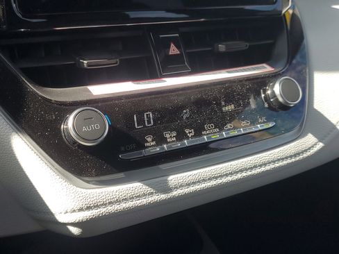 Used 2024 Toyota Corolla SE image 28