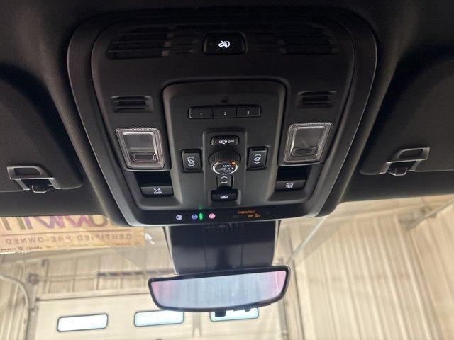 Used 2024 GMC Yukon Denali Ultimate AWD/4WD image 21