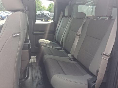 Used 2018 Ford F150 XL w/ Equipment Group 101A Mid AWD/4WD image 18