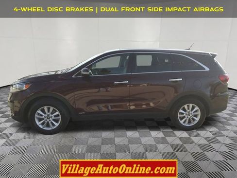 Used 2019 Kia Sorento LX image 10