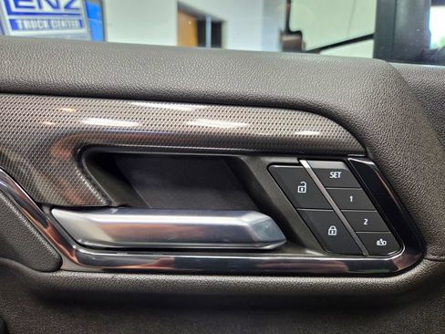 Used 2024 GMC Sierra 2500 AT4 w/ Technology Package AWD/4WD image 25