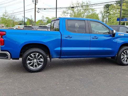 Certified 2022 Chevrolet Silverado 1500 LT w/ Z71 Off-Road Package AWD/4WD image 3