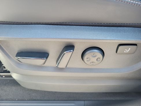Certified 2025 Nissan Armada Platinum Reserve RWD image 15