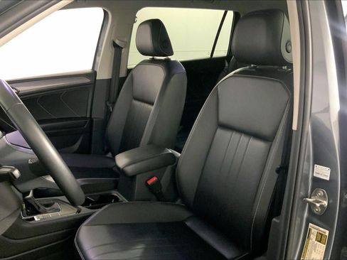 Used 2024 Volkswagen Tiguan SE FWD image 22