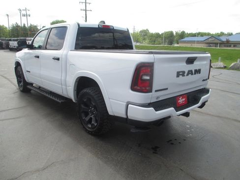 Used 2025 RAM 1500 Big Horn AWD/4WD image 10