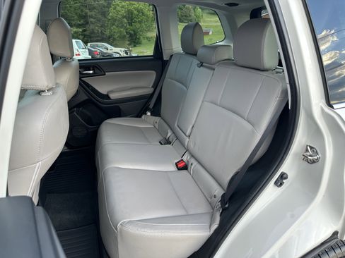Used 2018 Subaru Forester 2.5i Limited AWD/4WD image 12