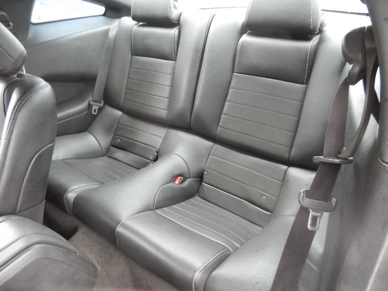 Used 2014 Ford Mustang Coupe w/ Equipment Group 102A RWD image 29