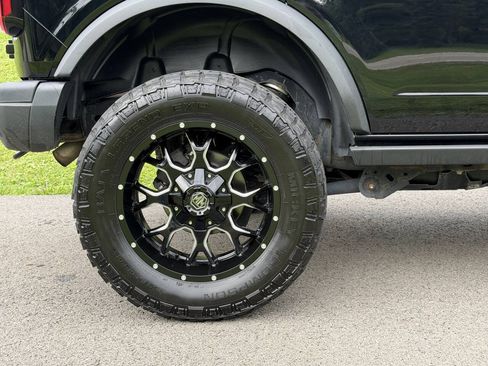 Used 2023 Ford Bronco Badlands AWD/4WD image 10