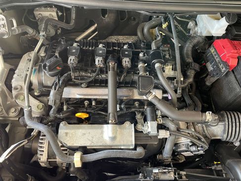 Used 2025 Nissan Versa SV image 30