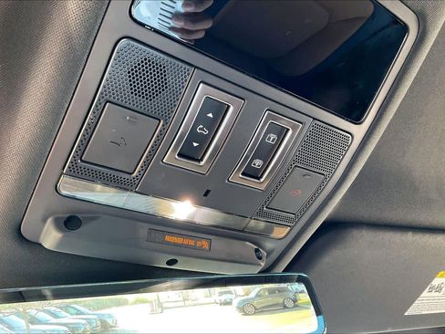 Used 2024 Land Rover Defender 130 X image 39