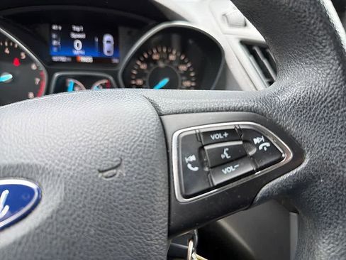 Used 2017 Ford Escape S image 21