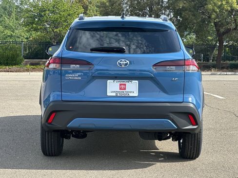 New 2026 Toyota Corolla Cross LE FWD image 5