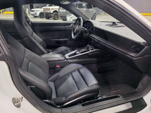 Used 2020 Porsche 911 Carrera w/ Sport Chrono Package RWD image 30