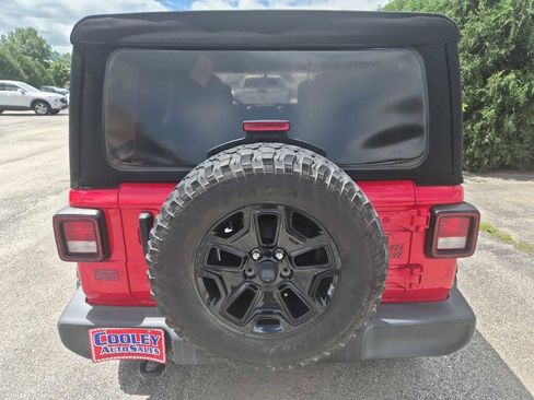 Used 2020 Jeep Wrangler Unlimited Sport AWD/4WD image 4