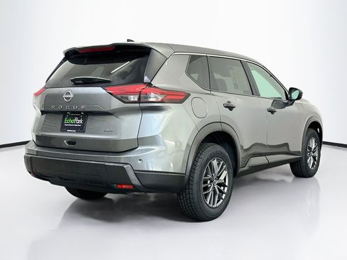 Used 2025 Nissan Rogue S AWD/4WD image 9