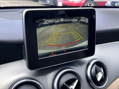Used 2016 Mercedes-Benz CLA 250 image 21