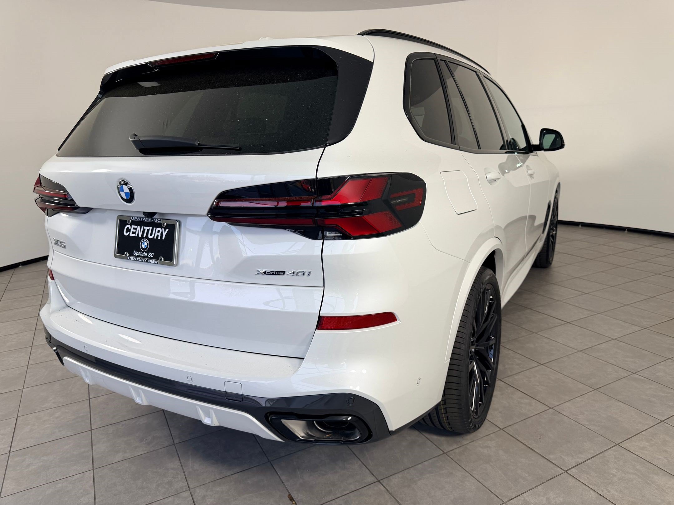 Used 2026 BMW X5 xDrive40i w/ M Sport Package AWD/4WD image 9