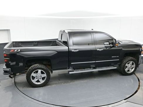 Used 2019 Chevrolet Silverado 2500 LTZ w/ Duramax Plus Package AWD/4WD image 43