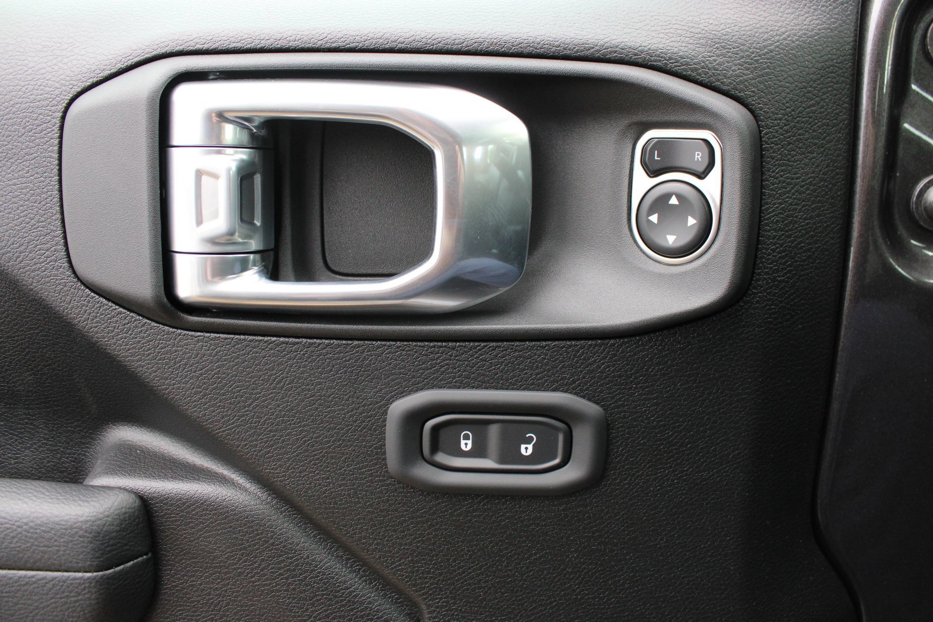 New 2026 Jeep Gladiator Sport AWD/4WD image 23