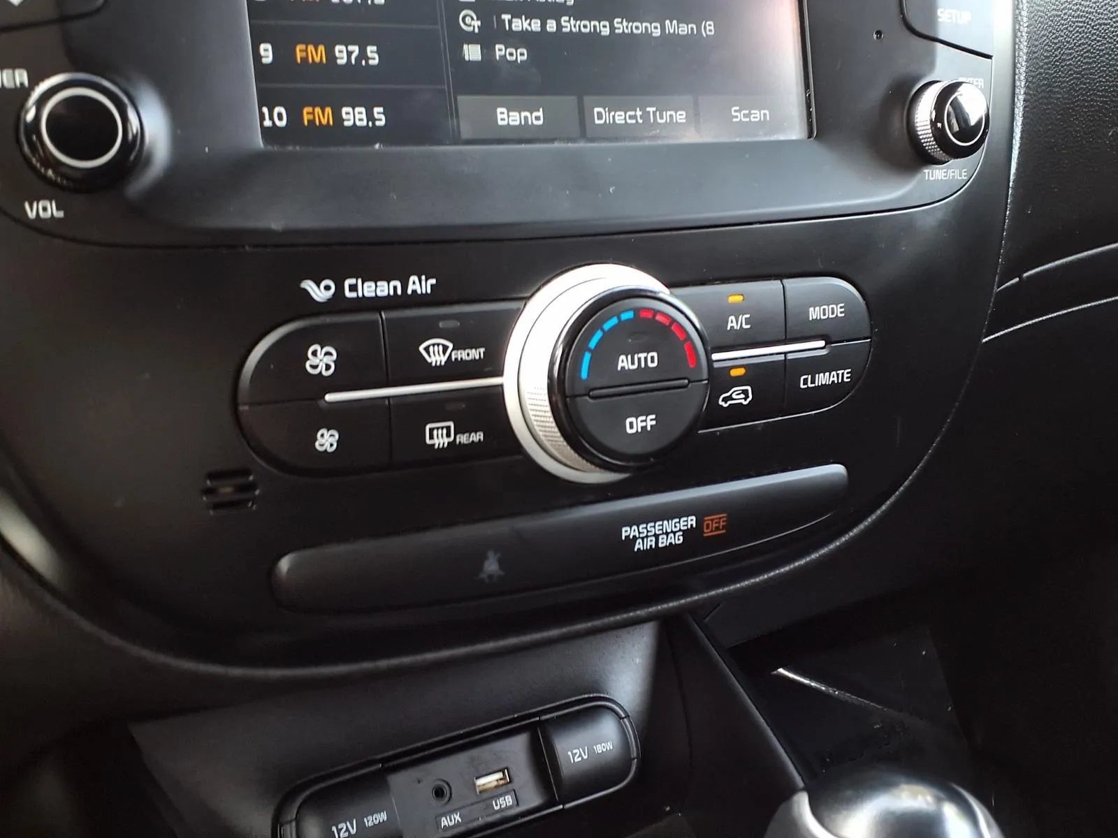 Used 2019 Kia Soul + FWD image 13