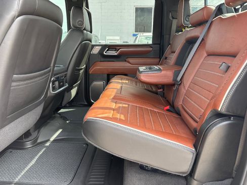 Used 2025 GMC Sierra 2500 Denali Ultimate image 35