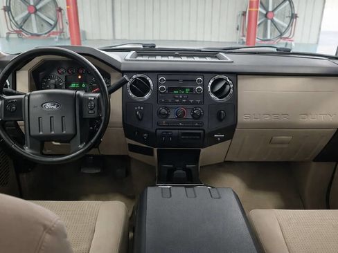 Used 2010 Ford F250 XLT AWD/4WD image 4