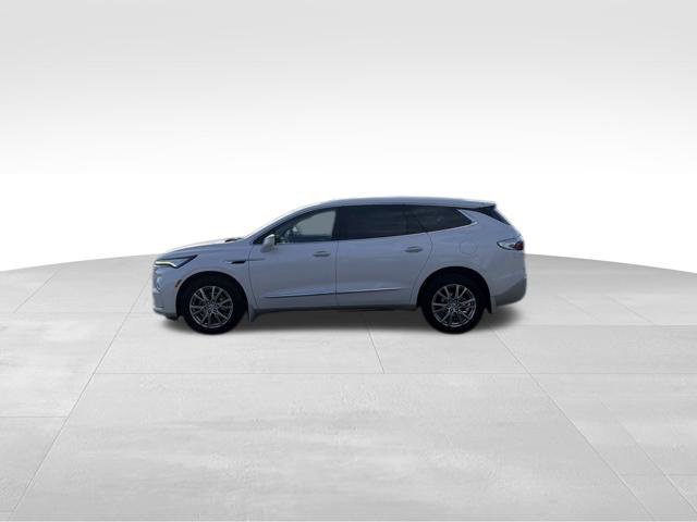 Used 2023 Buick Enclave Premium AWD/4WD image 2