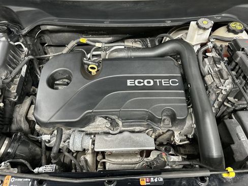 Used 2020 Chevrolet Equinox LT AWD/4WD image 23