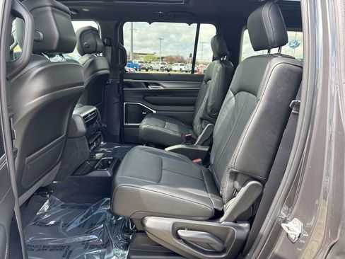 New 2026 Jeep Grand Wagoneer Limited AWD/4WD image 25