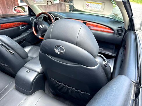 Used 2002 Lexus SC 430 Convertible image 23