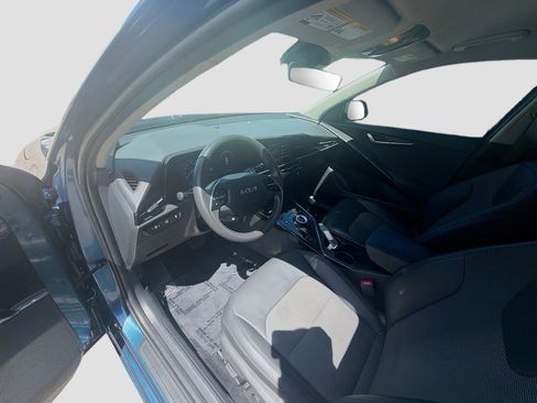 Used 2024 Kia Niro Wind FWD image 7