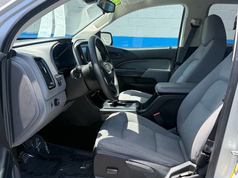 Used 2017 GMC Canyon 2WD Crew Cab w/ Convenience Package image 8