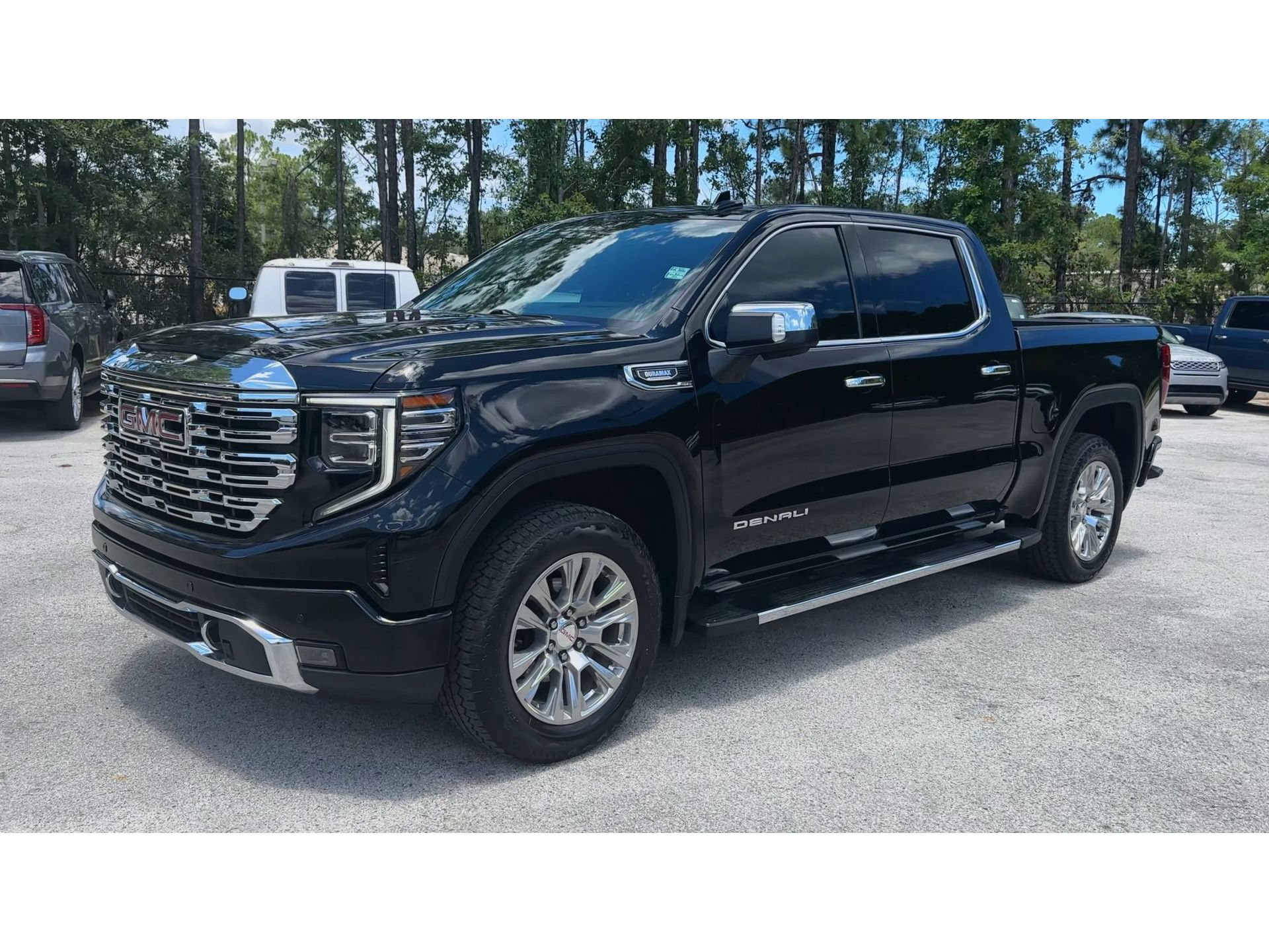 Certified 2023 GMC Sierra 1500 Denali w/ Technology Package AWD/4WD image 4