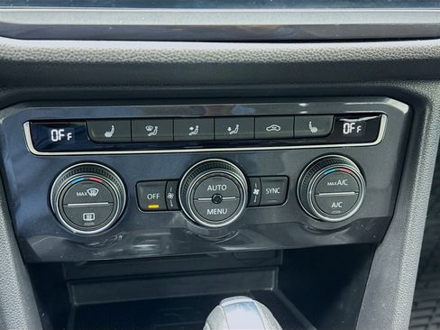 Used 2020 Volkswagen Tiguan S image 12