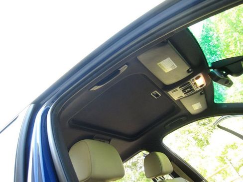 Used 2011 BMW 335i Sedan RWD image 26