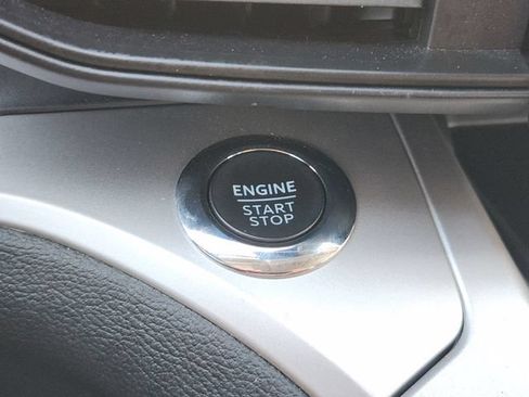 Used 2022 Ford Explorer XLT RWD image 21