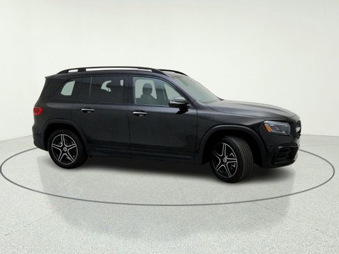 Certified 2024 Mercedes-Benz GLB 250 image 6